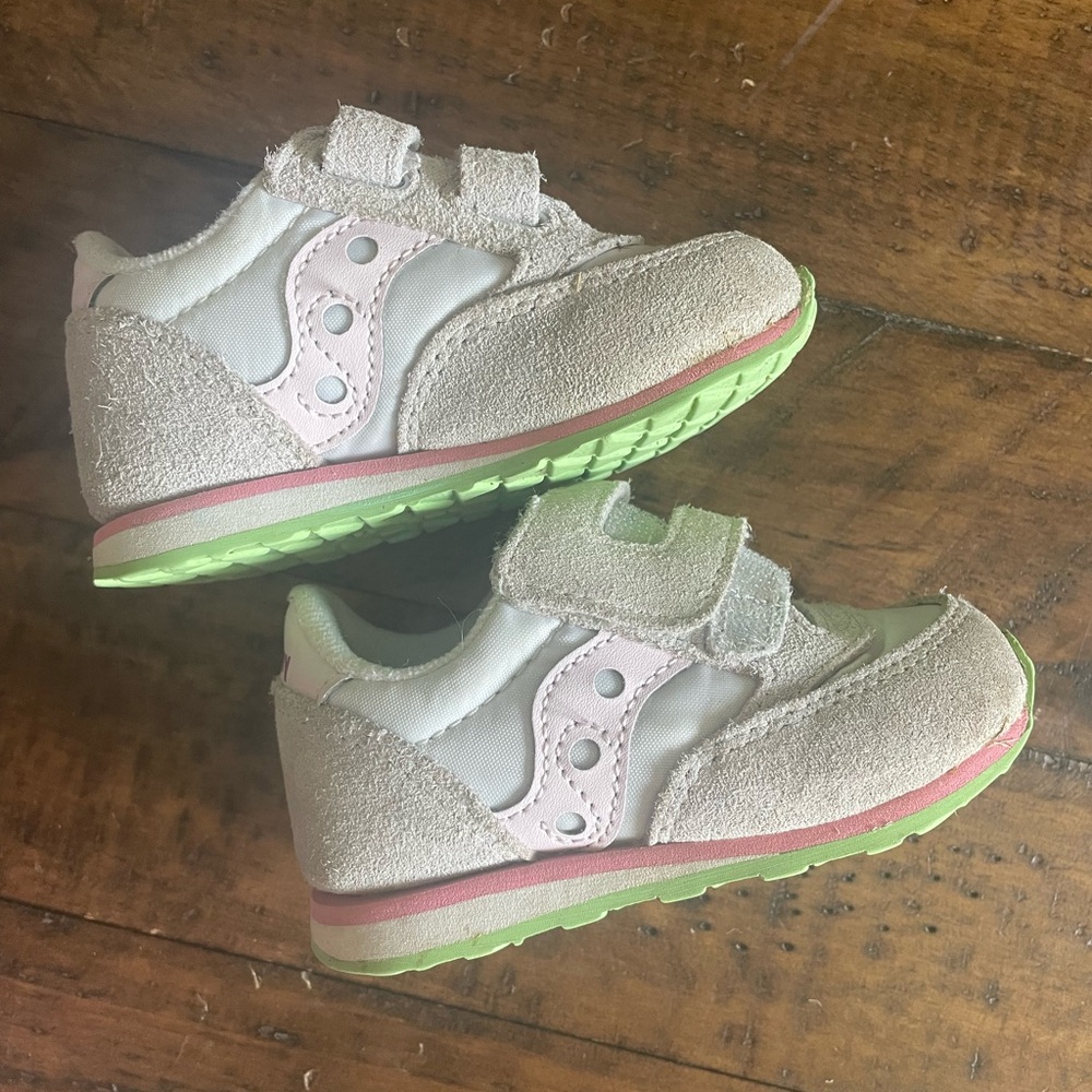 Saucony Gray Sneakers with Suede Finish and Comfort Padding